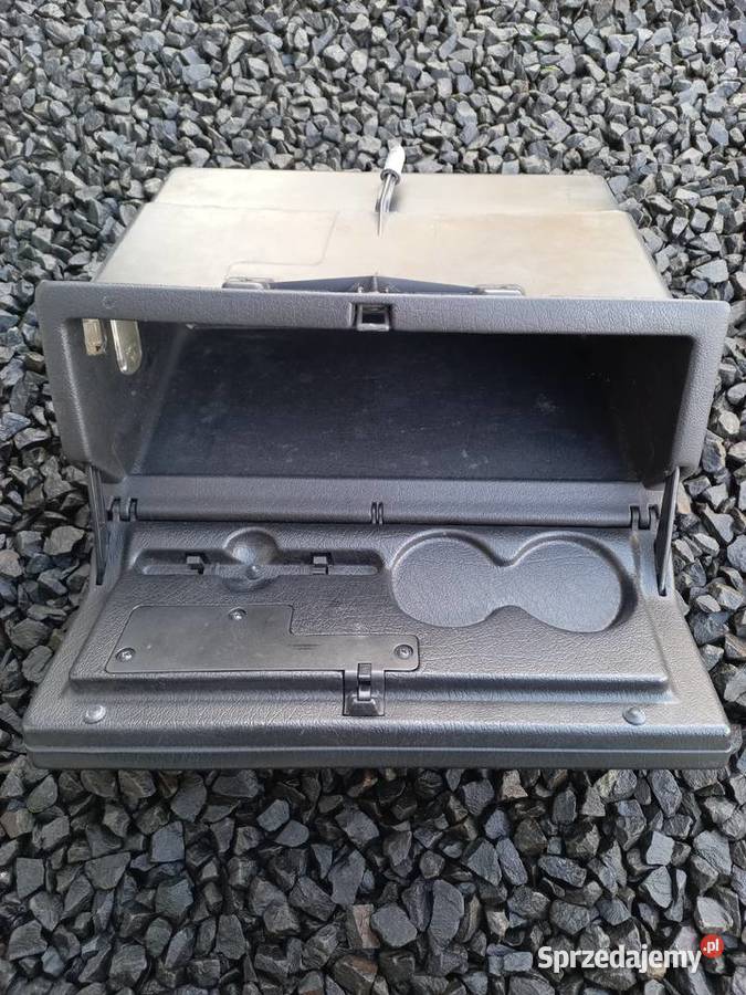 Schowek Golf III 3 Dąbrowa Tarnowska