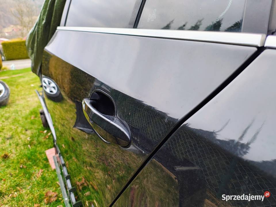 Drzwi lewy tył BMW E61 Black Saphir Metalic Świnna