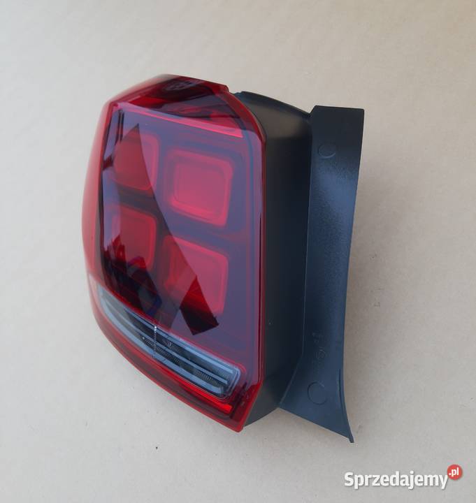 DACIA SANDERO II LIFT LAMPA LEWY TYŁ LEWA TYLNA Lewe Trzciel