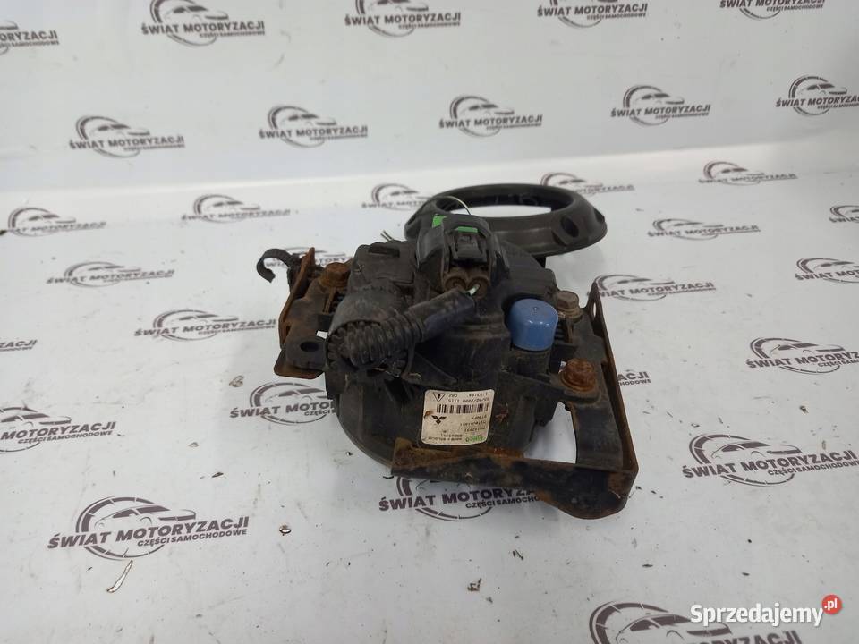 OUTLANDER II 08r halogen lewy 89203951 osobowe świętokrzyskie Kielce