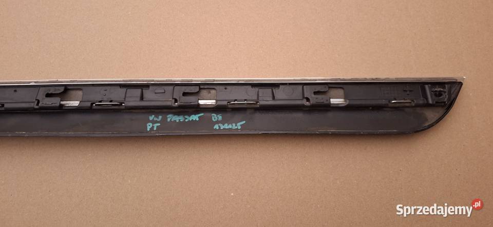 VW PASSAT B8 LISTWA DRZWI PRAWY TYŁ PRAWA TYLNA Bieleń