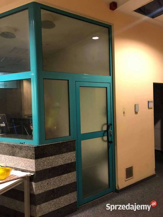 Witryna aluminiowa drzwi sklepowe portiernia Warszawa