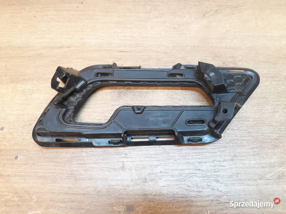 MERCEDES W207 AMG KRATKA LEWA ZDERZAKA PRZÓD wielkopolskie Międzychód