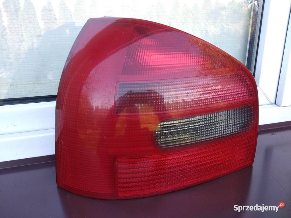 Audi A3 8L lampa tył tylna lewa wkład oprawka łódzkie Sieradz