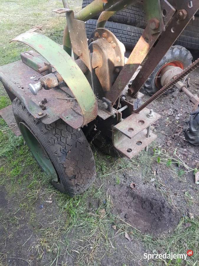 Jednoosiowy traktorek ogrodniczyna budowędo