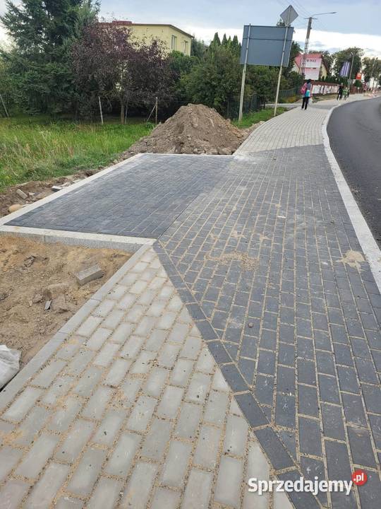 DZIAŁKA BUDOWLANA W SPOKOJNEJ OKOLICY NIEDALEKO