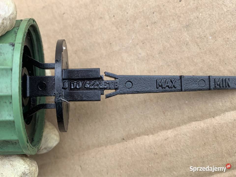 8D0422361 korek płynu wspomagania volkswagen