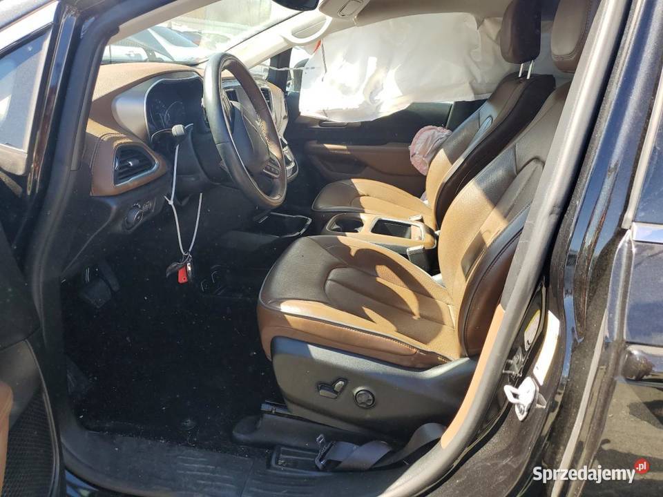 2018 CHRYSLER PACIFICA LIMITED Częstochowa