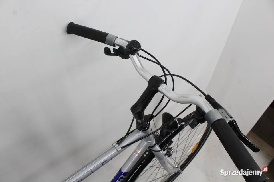 TREKKINGOWY rower męski BIANCHI Koła 28 21