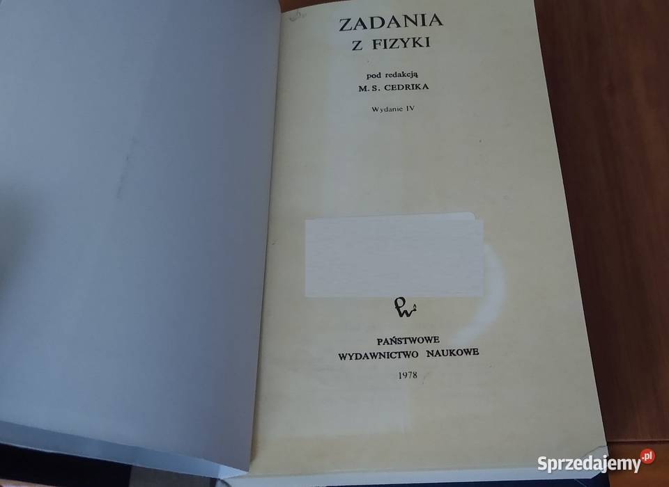 Zadania z fizyki pod red MS Cedrika TWARDA wyd 4 fizyka