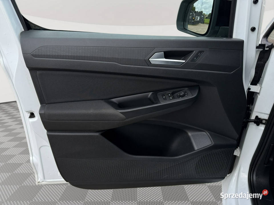 Ford Tourneo Connect KK8268020 EcoBlue Titanium Motoryzacja pomorskie Pępowo