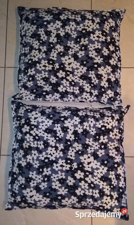 Dwie używane poduszki dekoracyjne 45 x 50