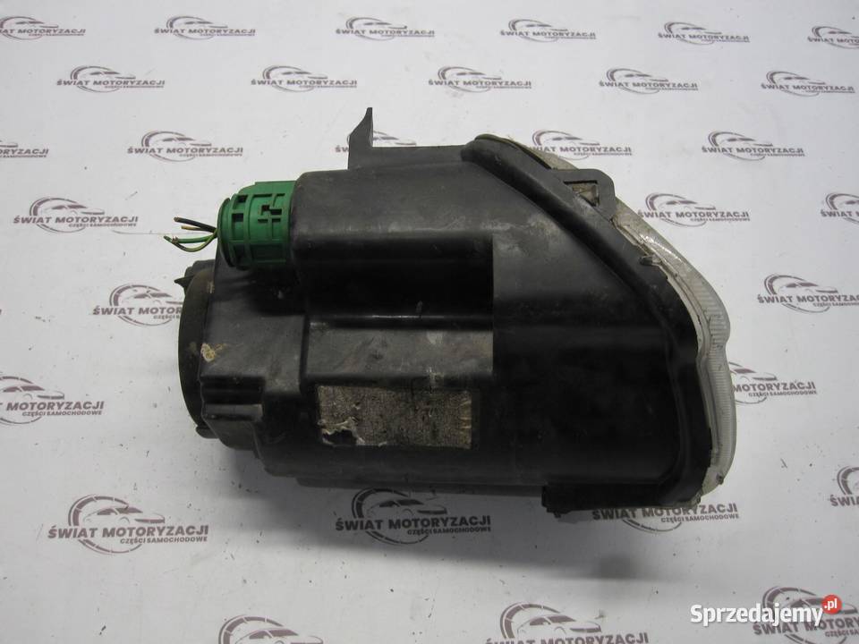 FIAT 500 10r lampa prawy przód ANGLIK osobowe Lampy przeciwmgielne