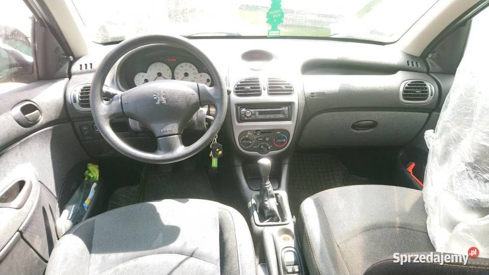 Peugeot 206 sprawny silnik klima uszkodzony Rok produkcji 2009 mazowieckie Siedlce