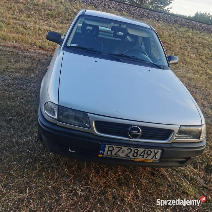 Zadbany opel Astra 2001r14 8v gaz benzyna+LPG Astra Rzeszów