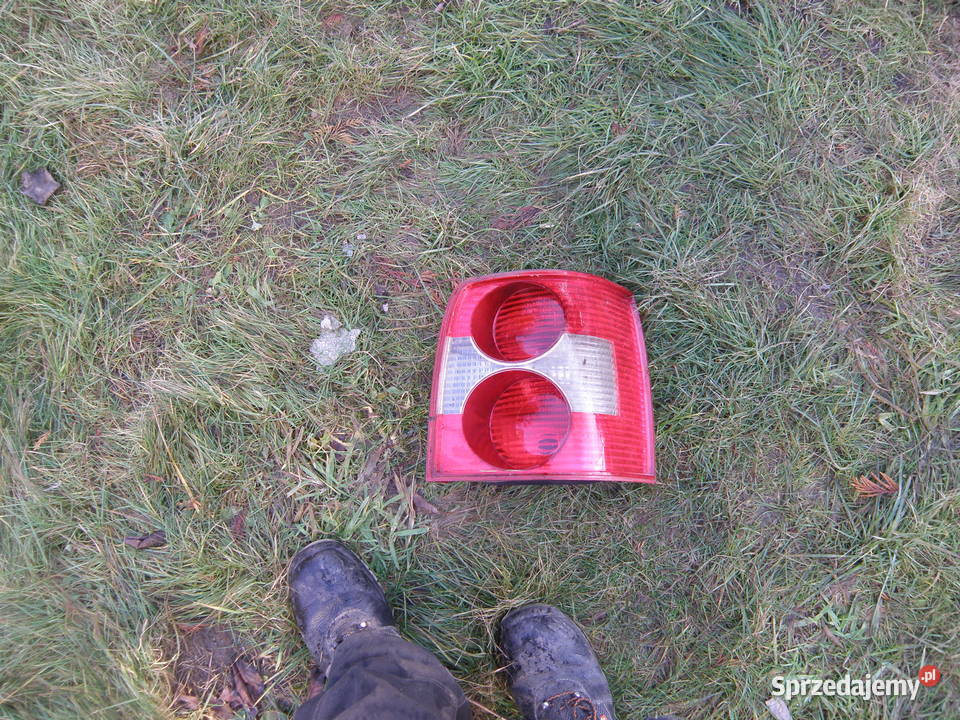 Lampa tylna prawa uszkodzona Volkswagen Passat Kraków