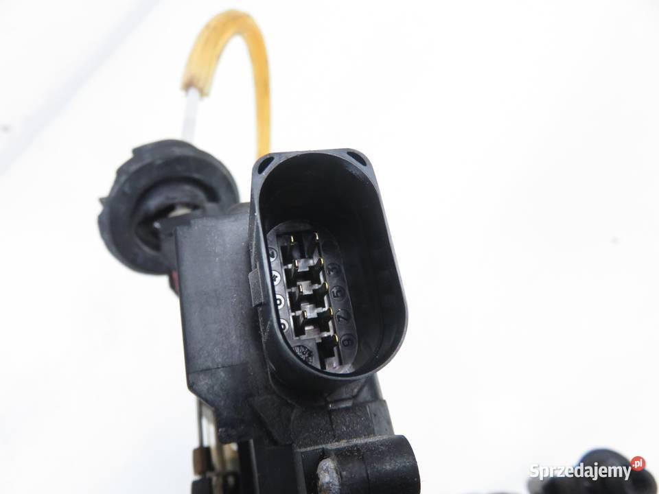 ZAMEK LEWY PRZEDNI AUDI A2 9 PIN