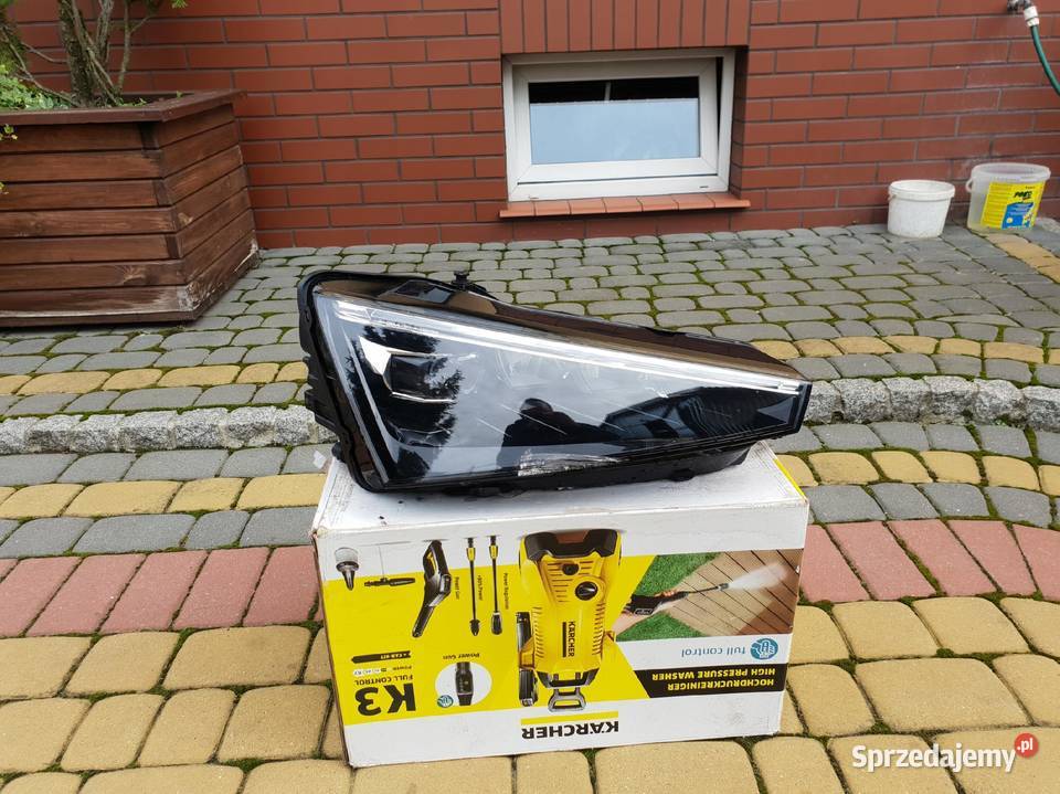 657941016A SKODA SCALA LAMPA LED PRAWA EUROPA osobowe Przemęt