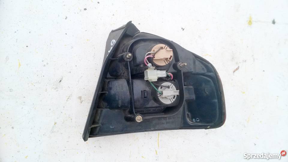 SUBARU LEGACY SEDAN 2000 2001 LAMPA TYŁ LEWA osobowe sprzedam