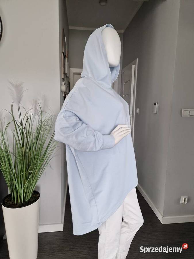 Błękitna bluzka z kapturem Nowogard sprzedam