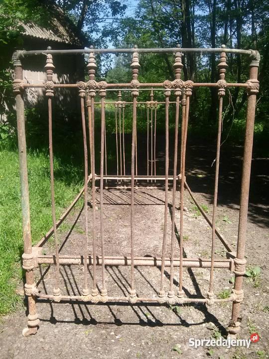 Zabytkowe Metalowe Łóżko z elementami ozdobnymi Miedzianowo sprzedam