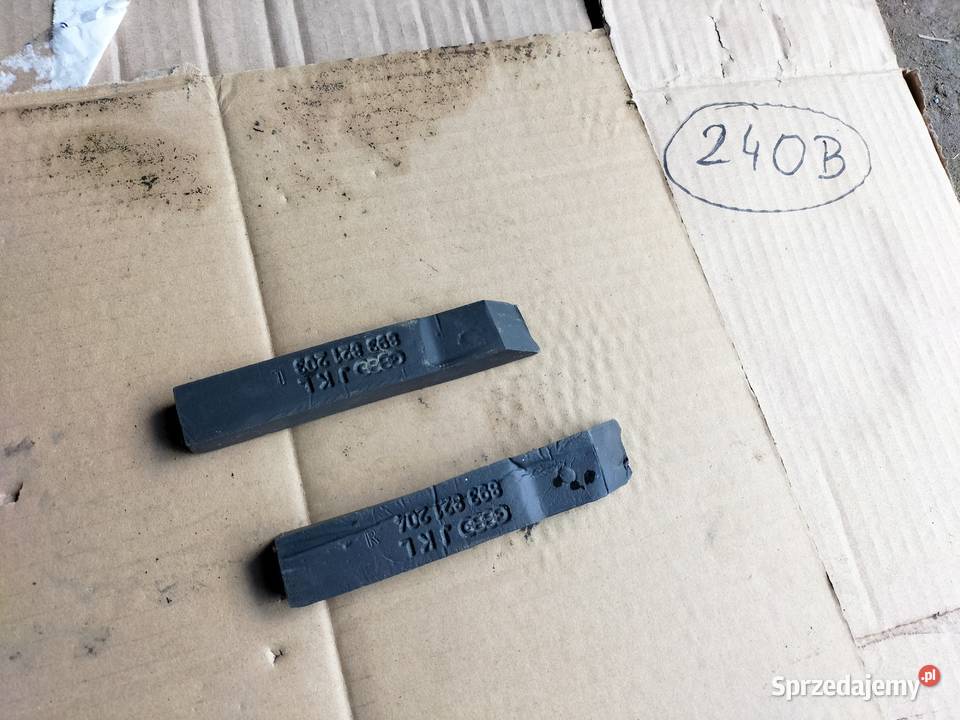 AUDI 80B3 80 B3 USZCZELKA BŁOTNIKA PRZÓD osobowe Kamień-Kolonia