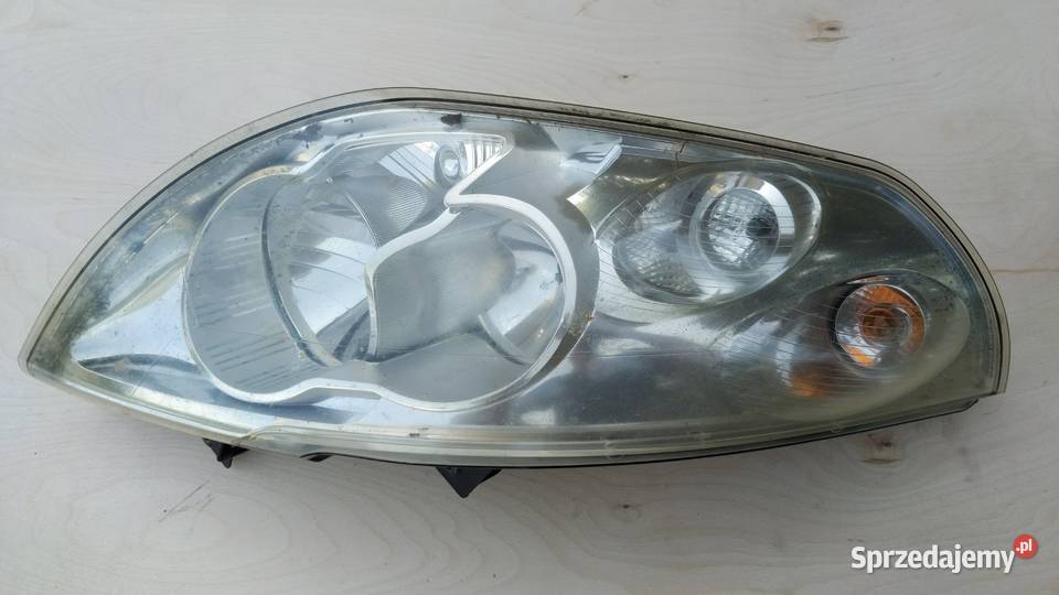 Renault Master 3 reflektor prawy przód kompletny Lampy przednie Wólka Brzózka