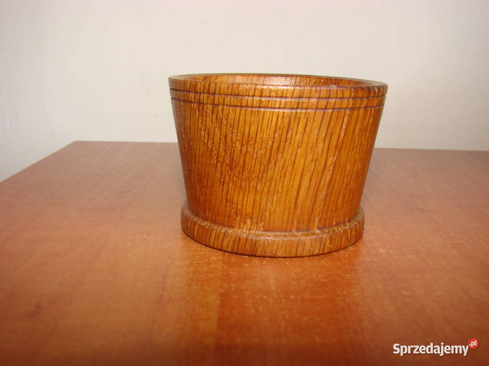 mały drewniany kubeczek Pruszcz Gdański