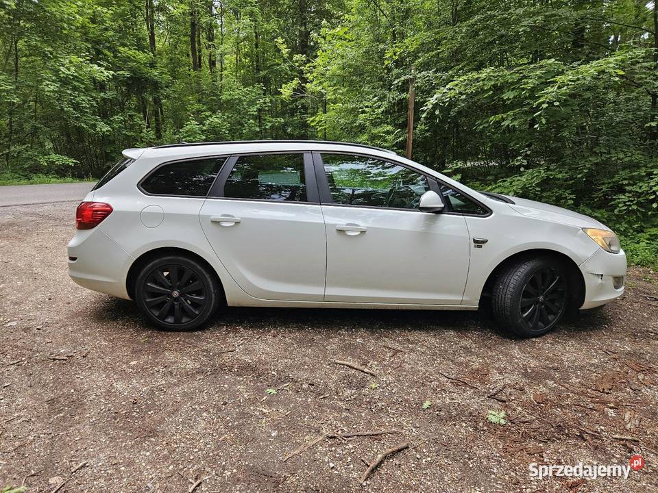 Opel Astra J 14 turbo Dziewkowice