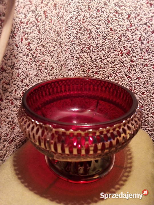 Patera czerwona w srebrzonej podstawie