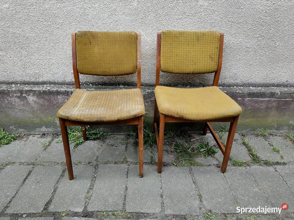 Dwa krzesła z epoki PRL 782.