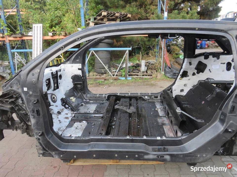 KAROSERIA KASTA BUDA SKORUPA DOKU BMW I3