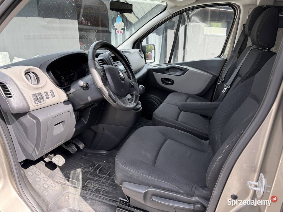 Renault Trafic 9 osób 16 125 Zadbany Zachełmna sprzedam