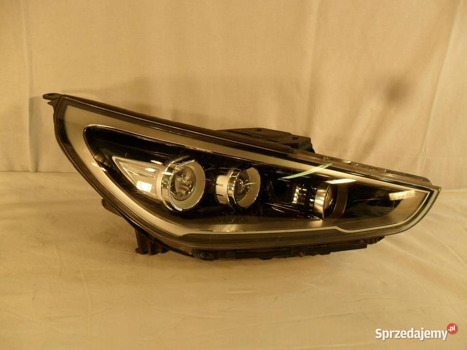 REFLEKTOR PRZÓD STRONA PRAWA HYUNDAI I30 Lampy przednie Nowy Tomyśl sprzedam