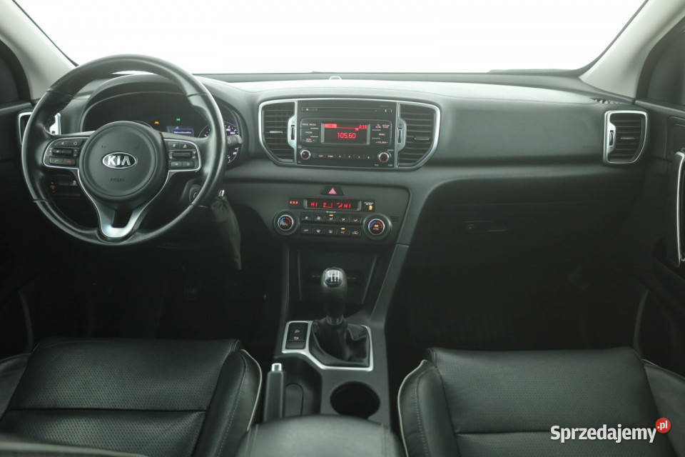 Kia Sportage 17 CRDi biały Piaseczno