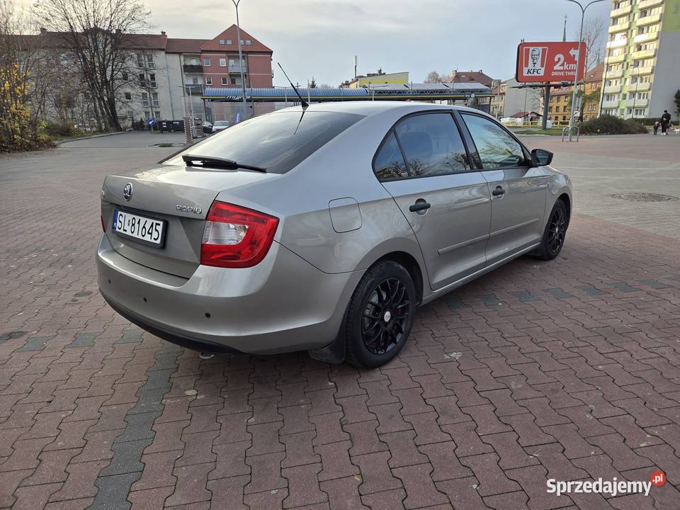 Skoda Rapid 12Benzyna z Gazem Klimaczujniki nieuszkodzony Będzin