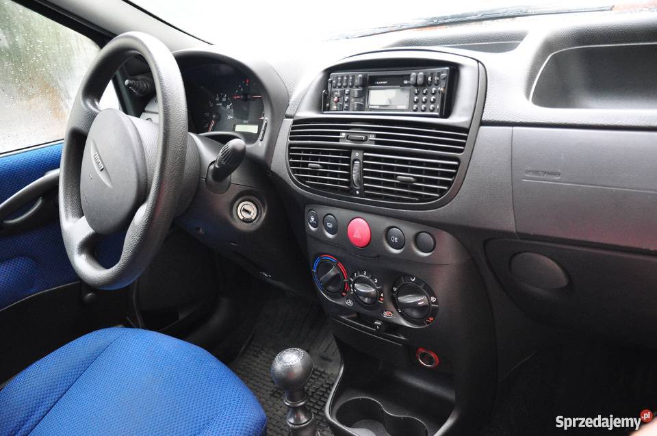 Fiat Punto 2 12 8V Sanniki