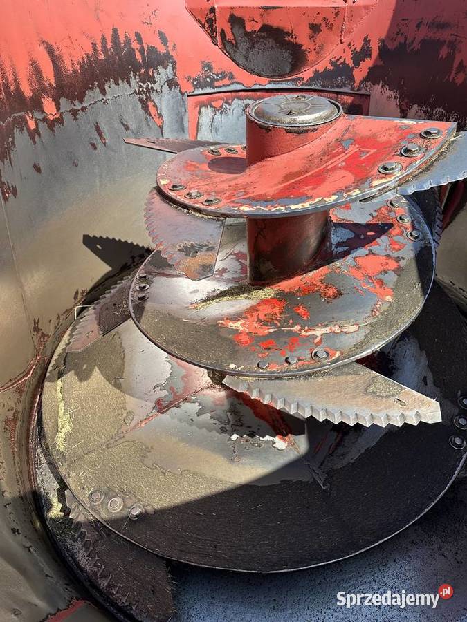 Paszowóz wóz paszowy trioliet 10m3 sprzedam