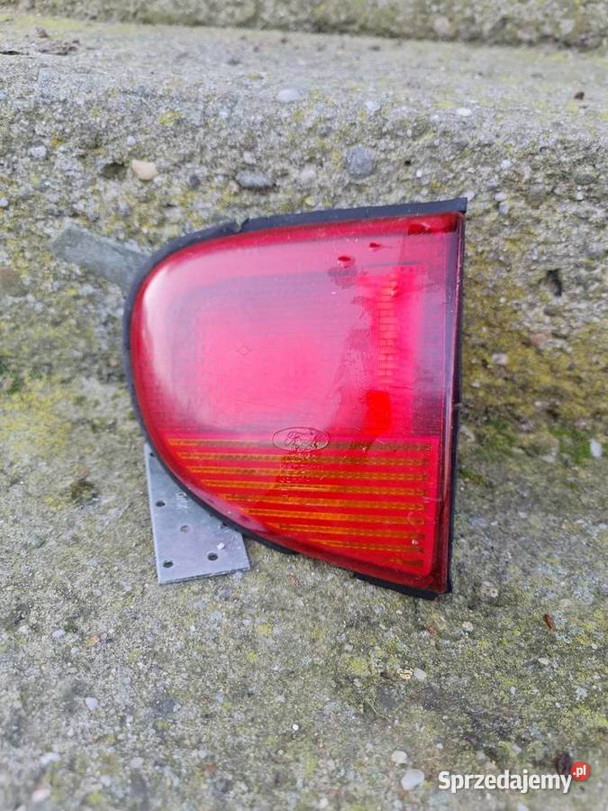 Lampa lewy tył ford escort hb osobowe