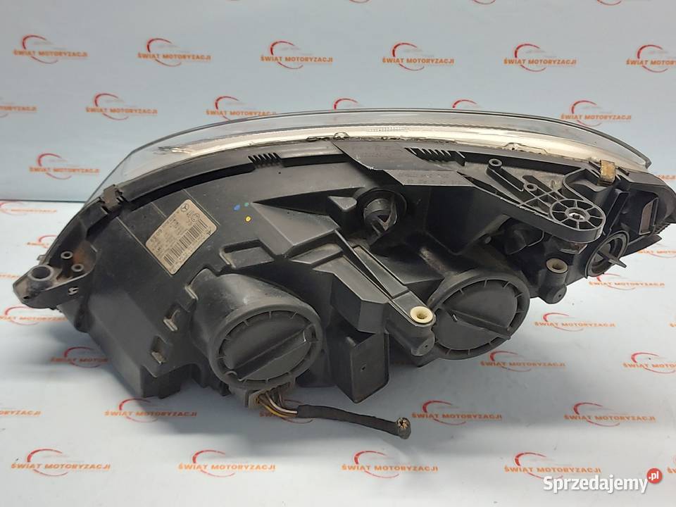 MERCEDES CLC CL203 10r lampa prawa przód Kielce
