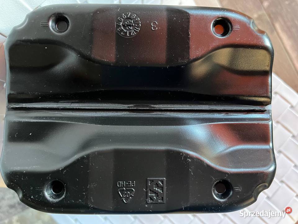 Kanister 5 l HDPE czarny z czerwoną nakrętką i Biznes i Przemysł Kłodzko