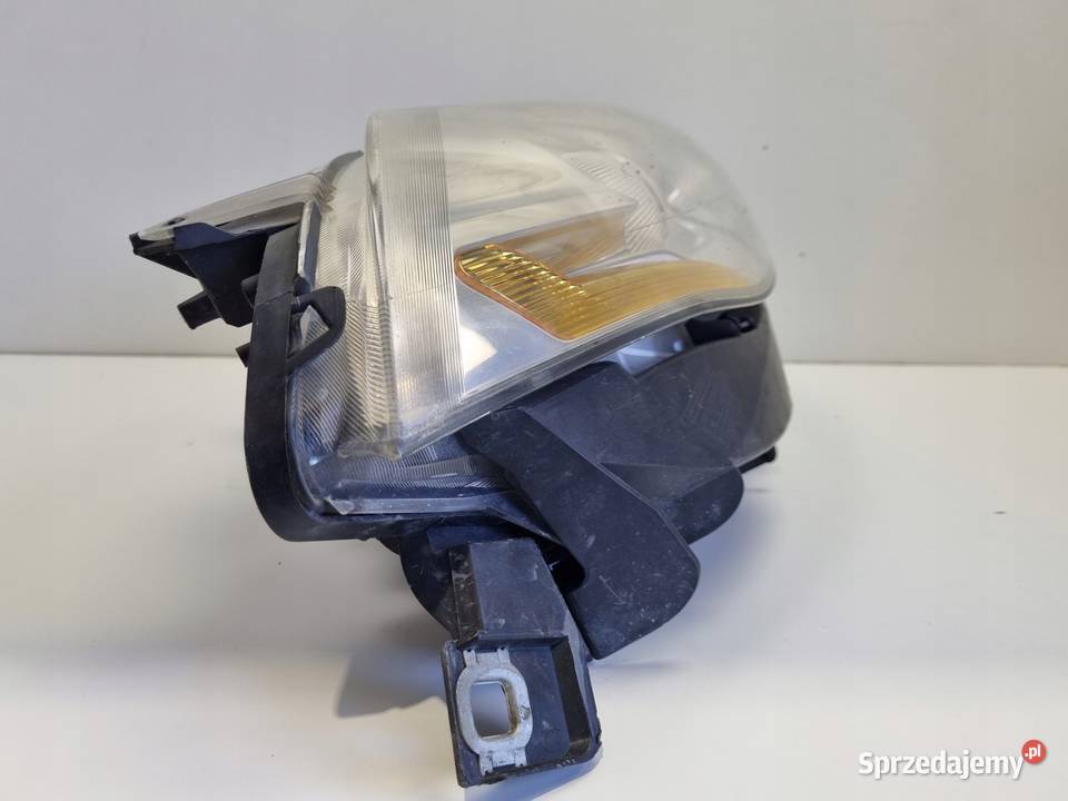 Fiat Bravo II 0710r PRZEDNIA LAMPA PRAWA prawy