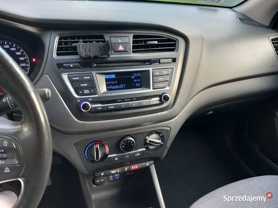 Hyundai i20 biały 2016 i20 Zbąszyń
