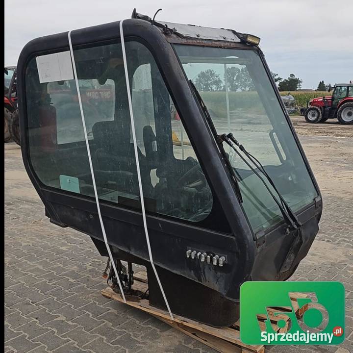 Kompletna kabina Bobcat Massey Ferguson 2011 Kabina i karoseria Wilkowo