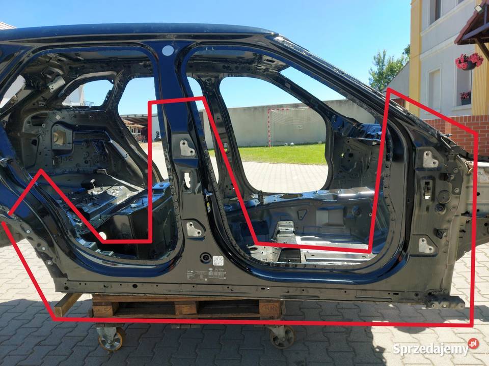 Range Rover VELAR L560 20d 2021r próg bok słupek sprzedam