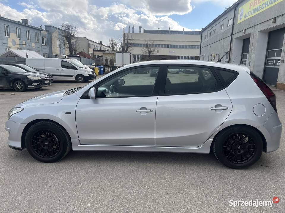 Hyundai i30 2011 16crdi 1582cm3 świętokrzyskie Kielce