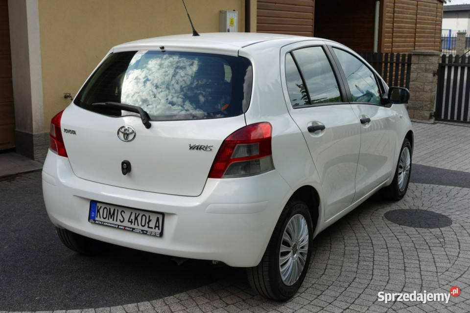 Toyota Yaris 6 Bieg Klima Super Stan 13 lakier metallic Płońsk