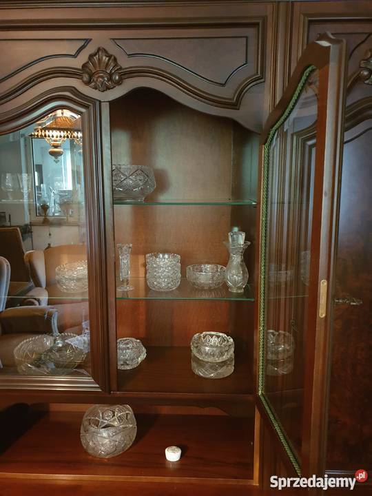 Stylowa meblościanka piękna i klasyczna Pszczyna