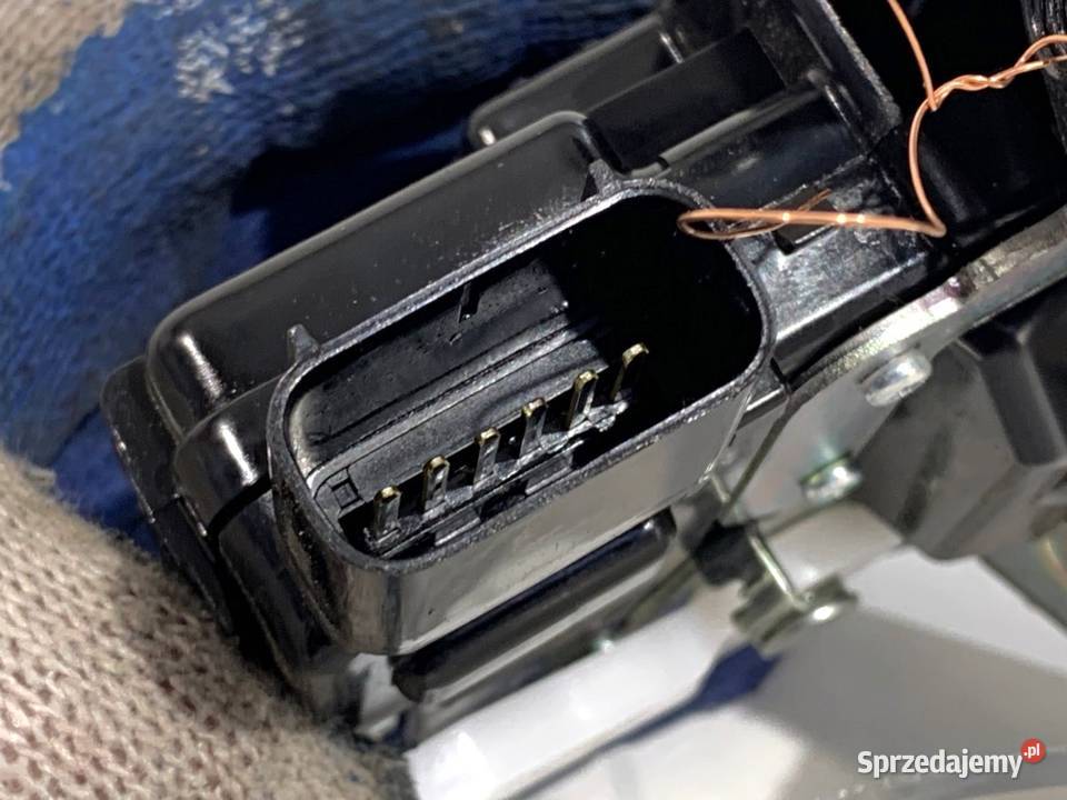 ZAMEK KLAPY TYŁ SSANGYONG TORRES Crossover sprzedam