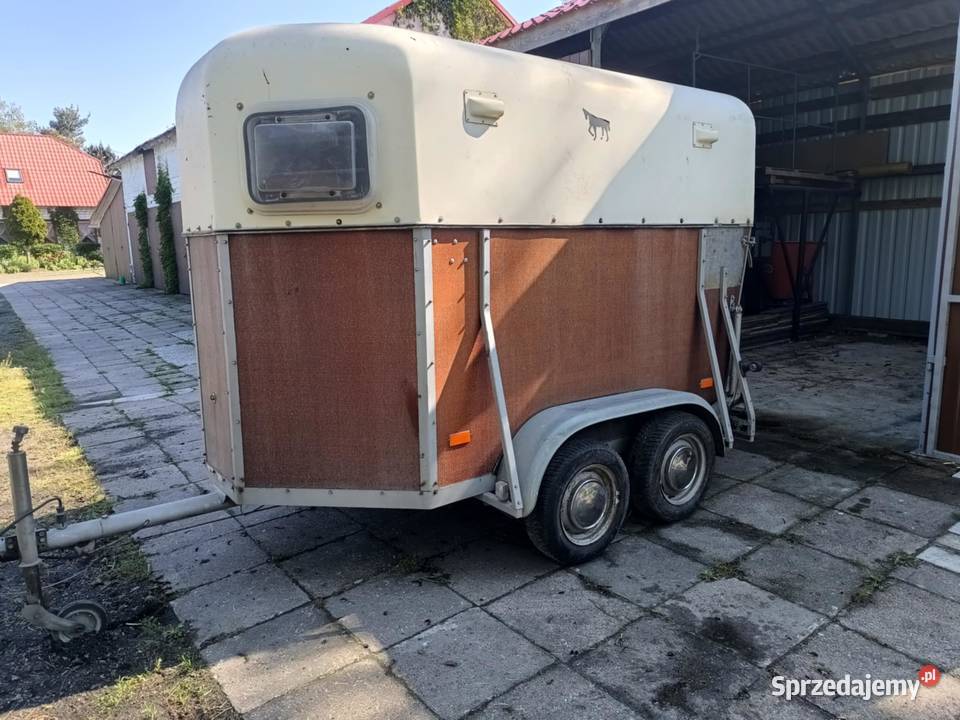 Przyczepa do przewozu 2 koni BOECKMANN
